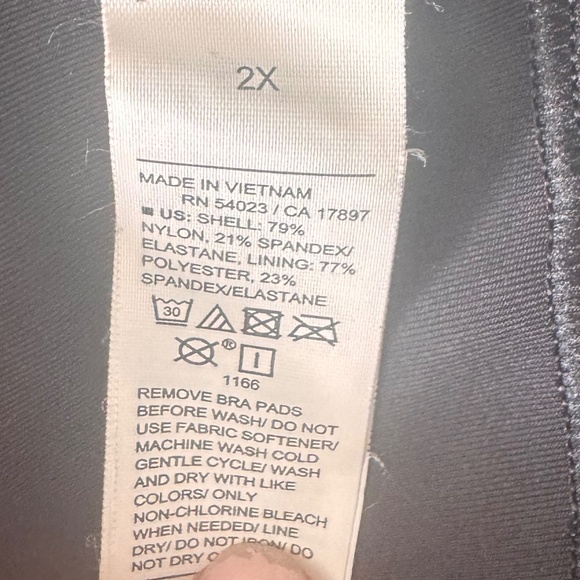 OLD NAVY - Light Support PowerSoft Rib Longline Sports Bra; Size 2X - Picture 3 of 3